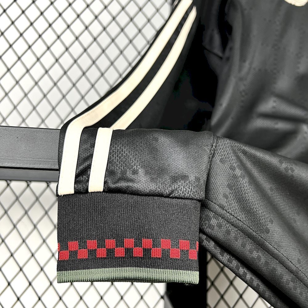 Camisola FC Bayern 2025-26 Alternativa Preta Versão Adepto