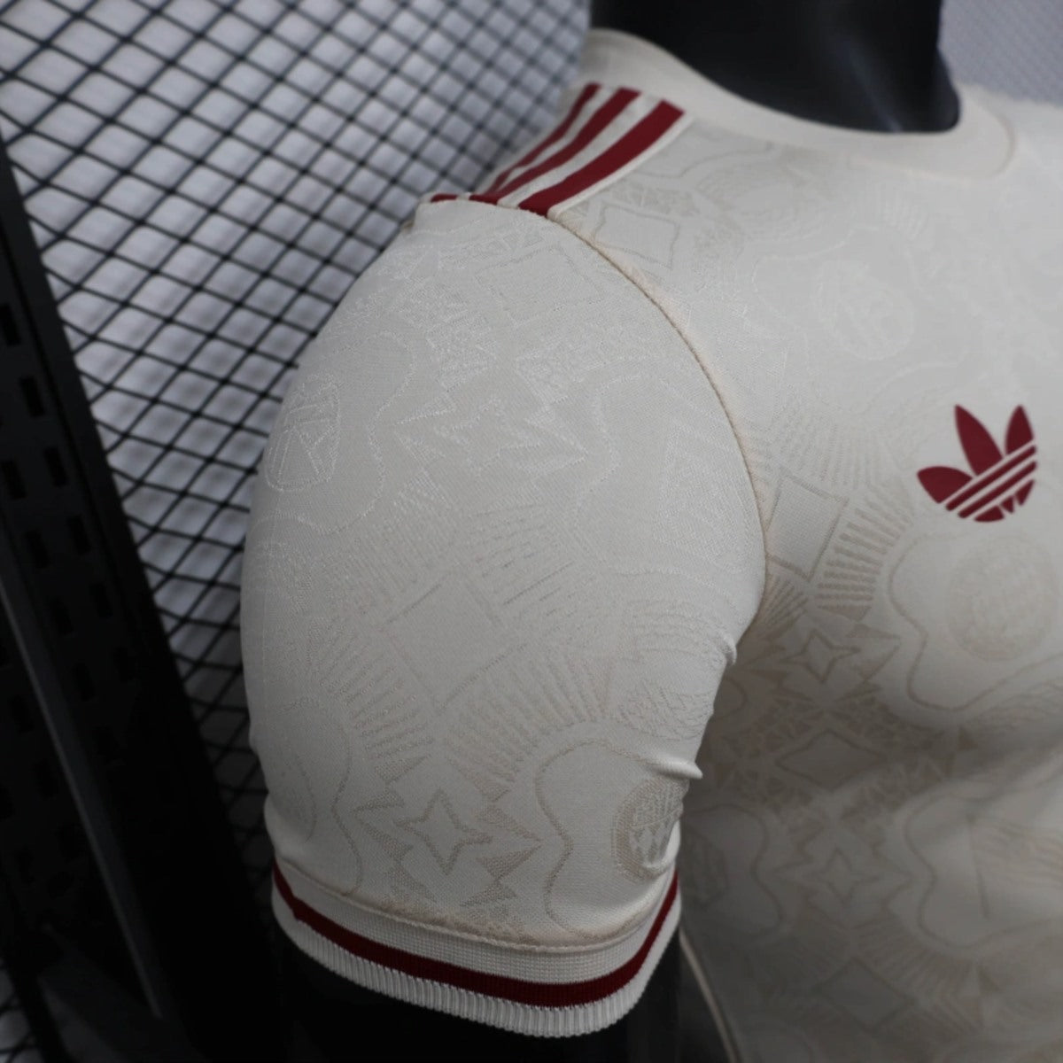Camisola FC Bayern Munique 2024-25 Edição 125º Aniversario Versão Jogador