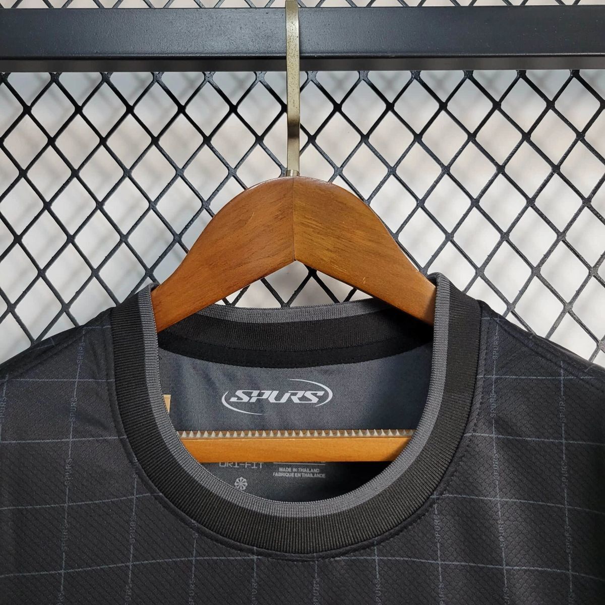 Camisola TOT 2025-26 Alternativa Preta Versão Mulher