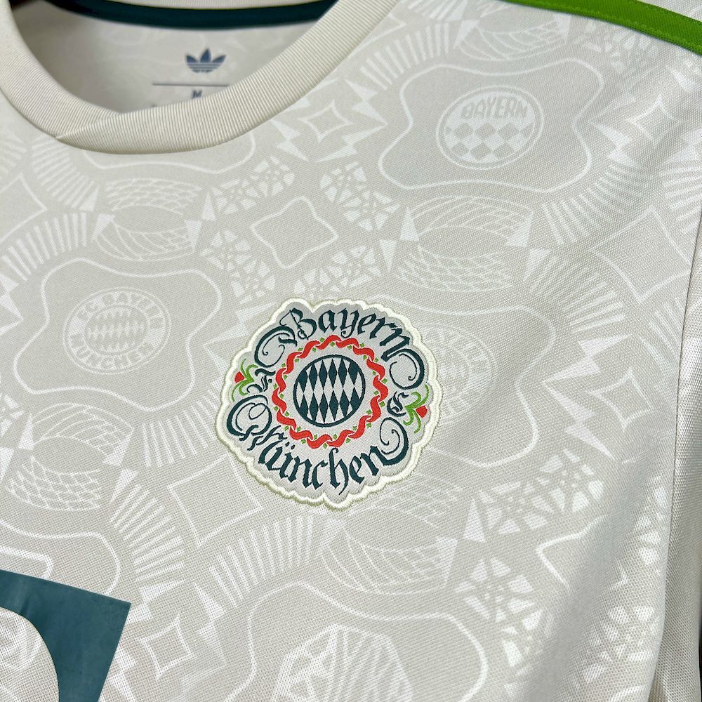 Camisola Manga Comprida FC Bayern Munique 2025-26 Edição Especial Versão Adepto