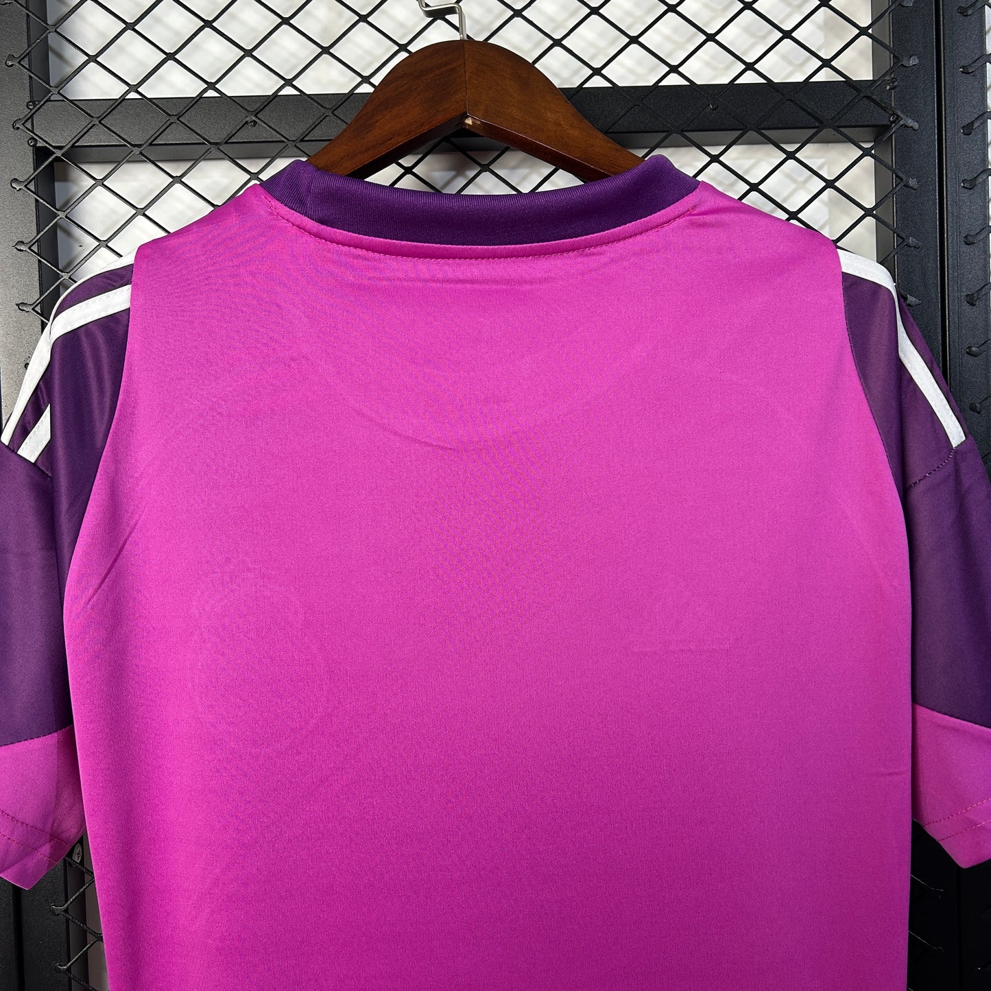 Camisola Real Madrid CF 2025-26 Guarda-Redes Versão Adepto