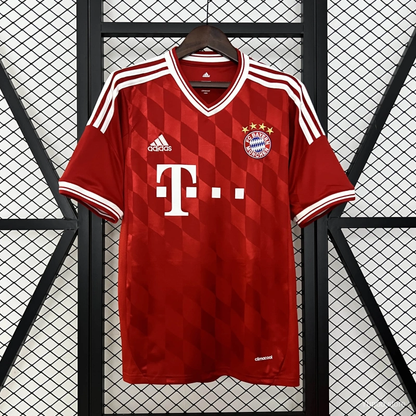 Camisola FC Bayern Alemanha 2013-14 Principal