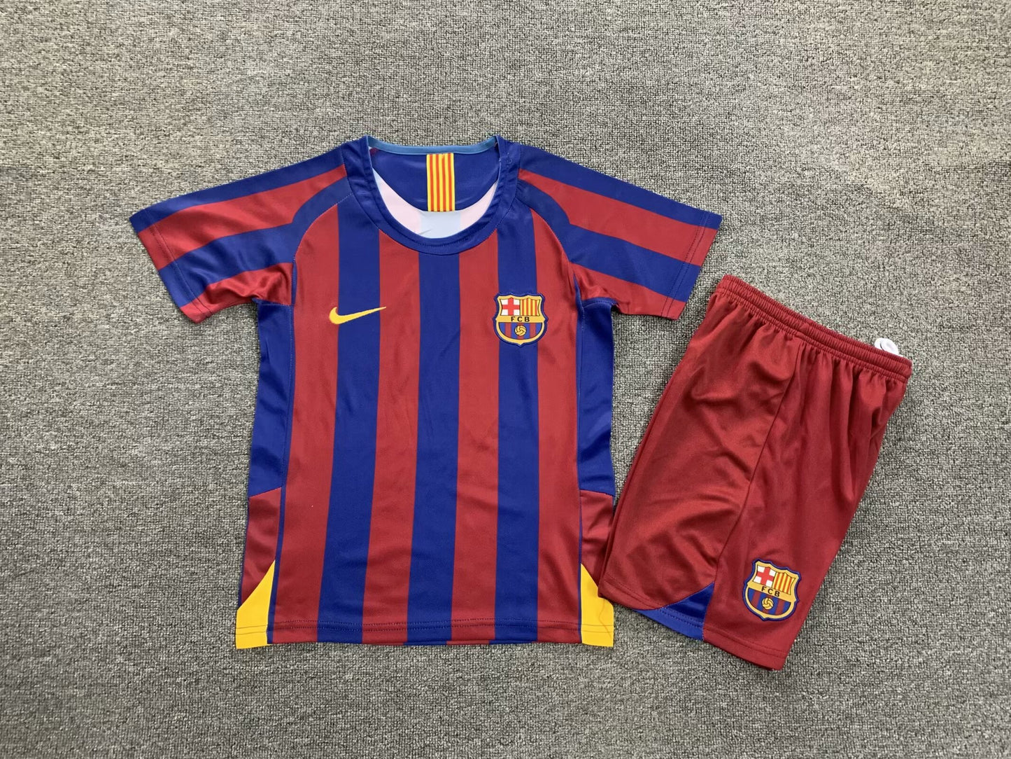 Kit Criança FC Barcelona 2005-06 Principal