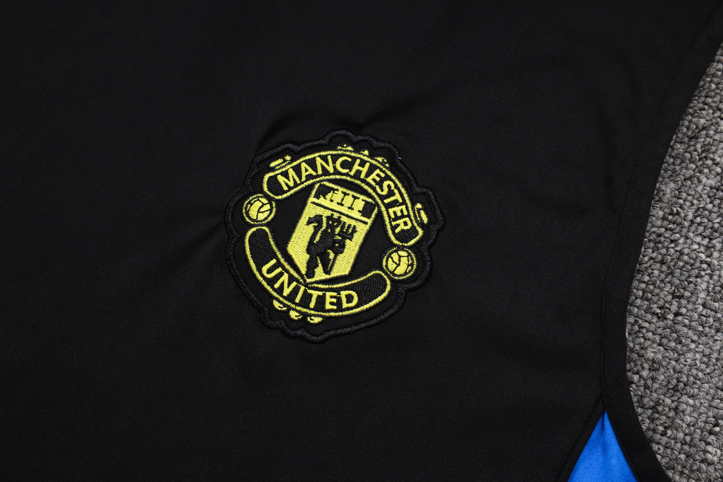 Kit Treino Manga Cava M-UNITED 2025-26