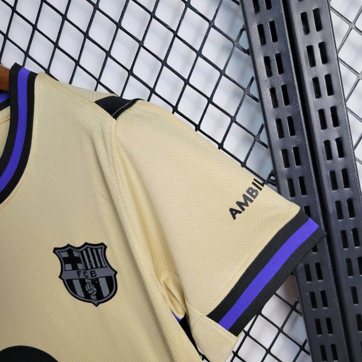 Camisola FC Barcelona 2025-26 Alternativa Amarela Versão Mulher