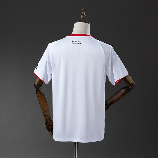 Camisola SG Eintracht Frankfurt 2025-26 Alternativa Branca Versão Adepto