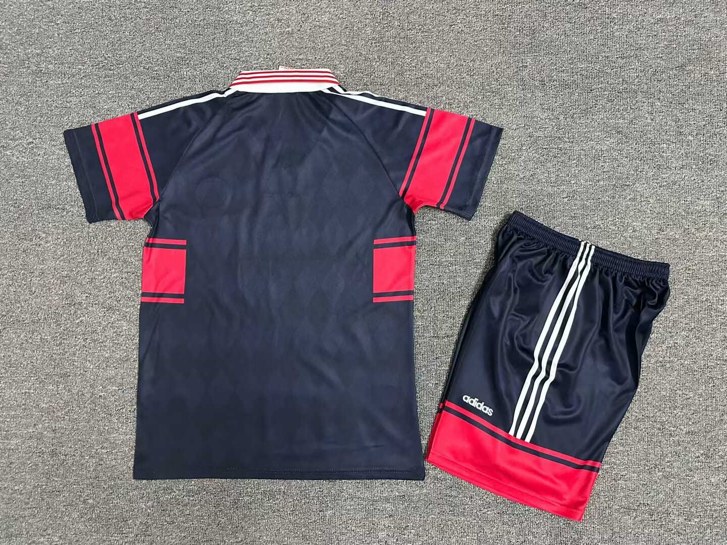 Kit Criança FC Bayern Munique 1998-99 Principal