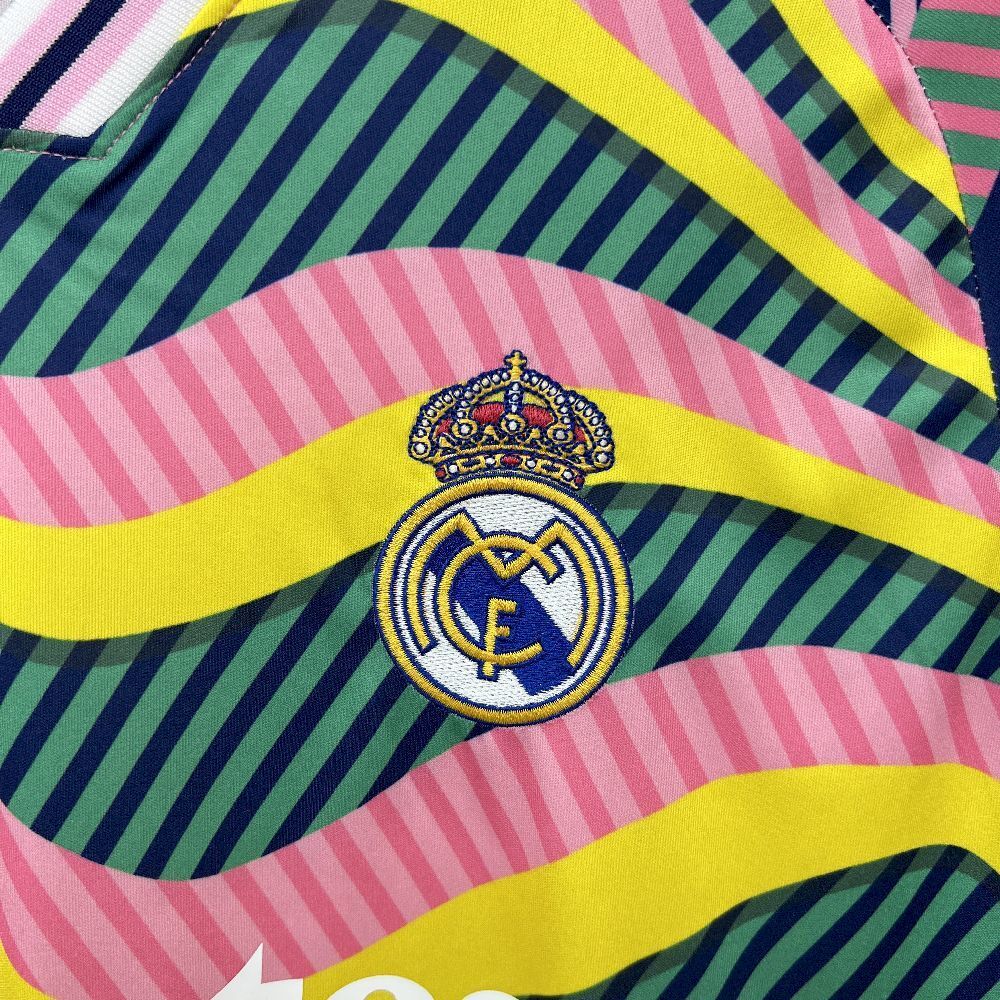 Camisola Real Madrid CF 2025-26 Pre-Match Versão Adepto