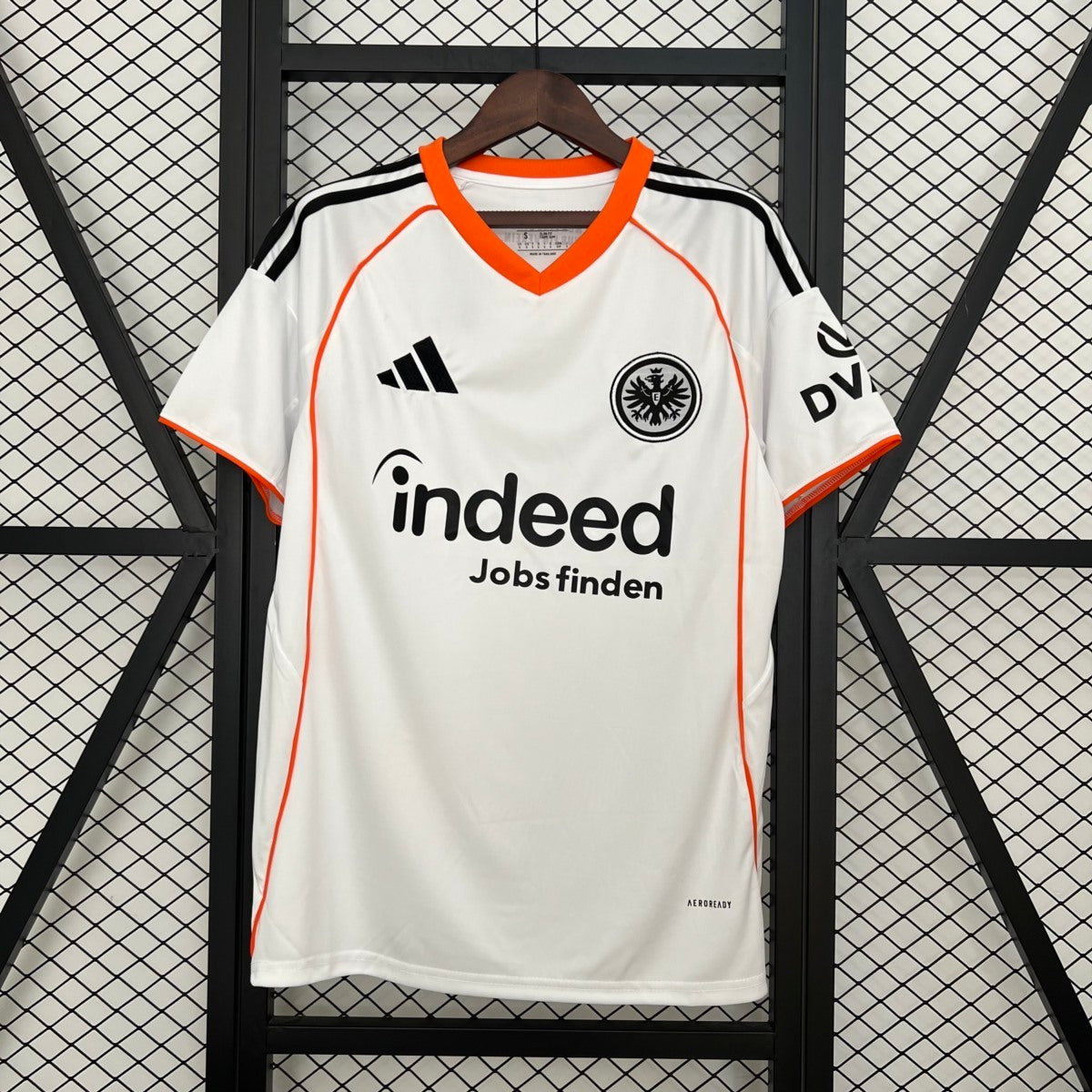 Camisola SG Eintracht Frankfurt 2025-26 Alternativa Branca Versão Adepto