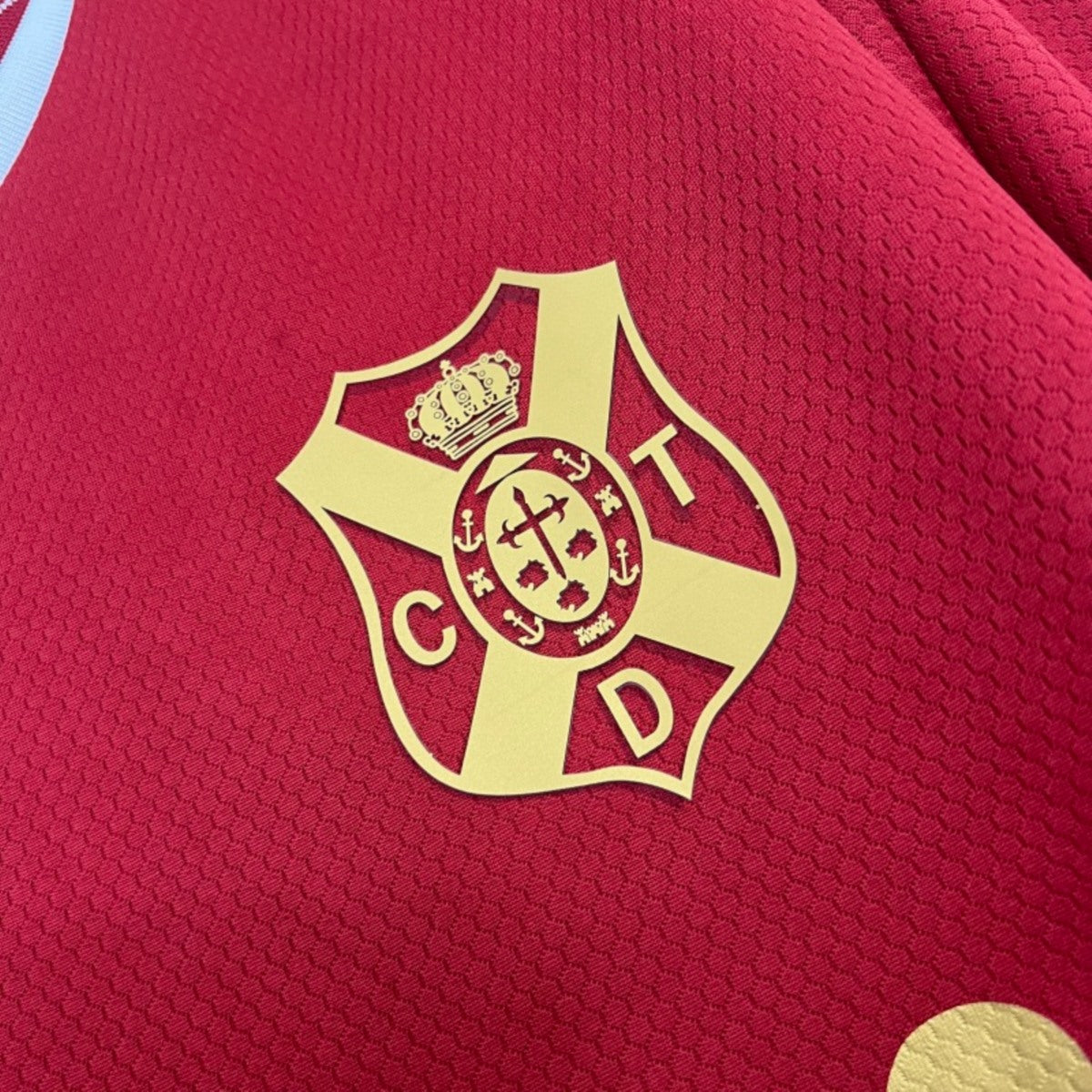 Camisola CD Tenerife 2025-26 Alternativa Vermelha Versão Adepto