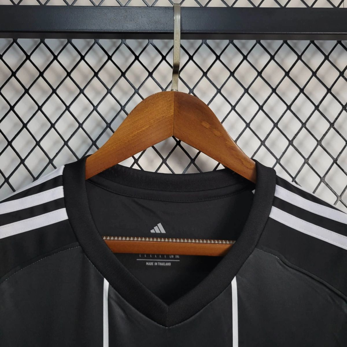 Camisola SG Eintracht Frankfurt 2025-26 Principal UCL Versão Adepto