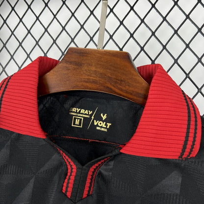 Camisola EC Vitoria 2025-26 Alternativa Preta Lisa Versão Adepto