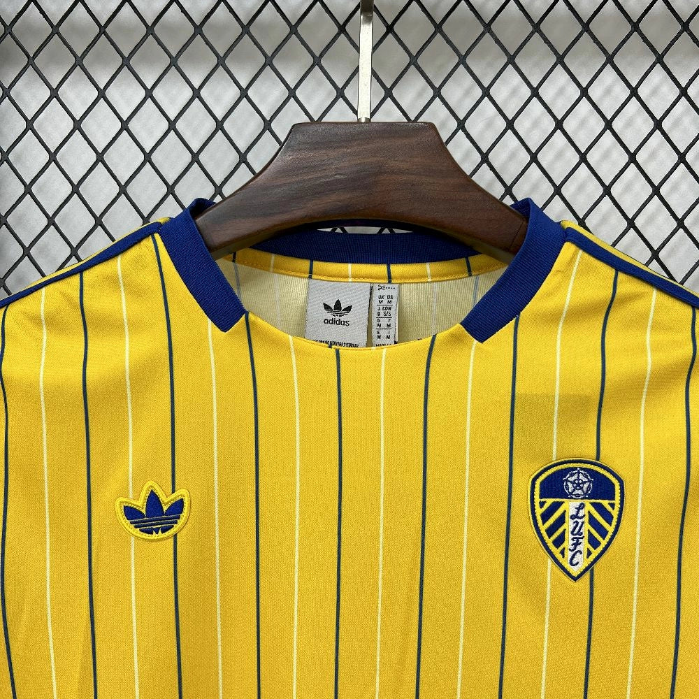 Camisola Leeds-U 2025-26 Icon Range Travel Versão Adepto