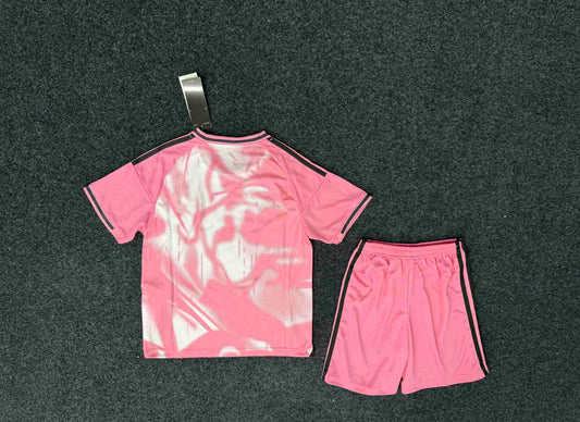 Kit Criança Real Madrid CF 2025-26 Edição Especial