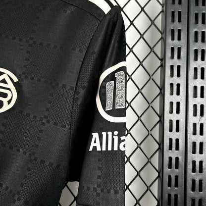 Camisola FC Bayern 2025-26 Alternativa Preta Versão Adepto