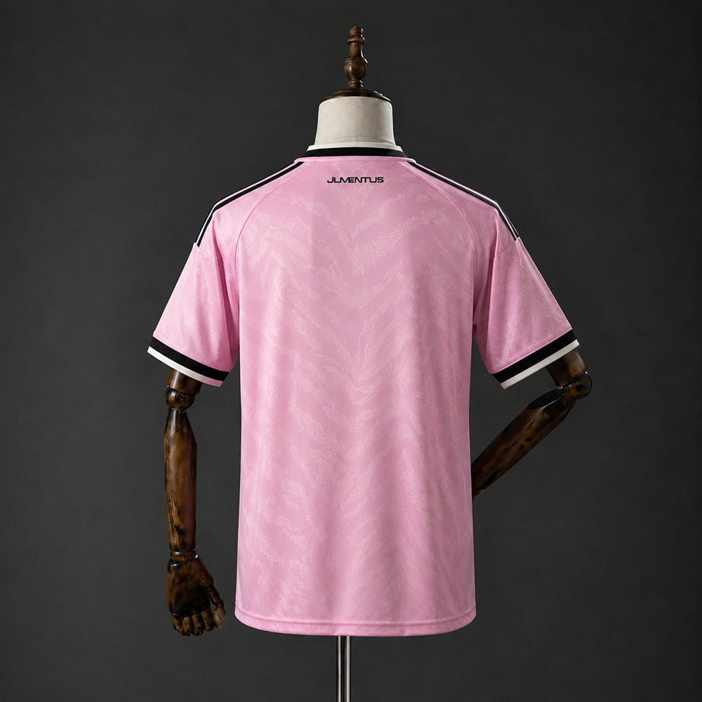 Camisola Juventus FC 2026-27 Alternativa Rosa Versão Adepto
