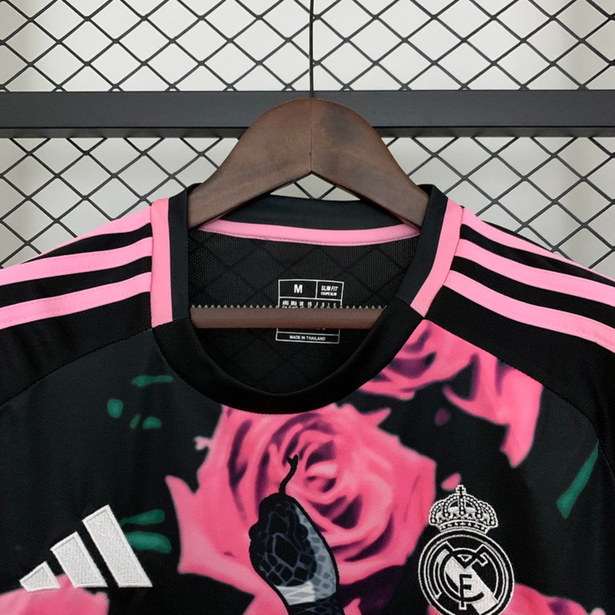 Camisola Real Madrid 2025-26 Edição Especial Versão Adepto