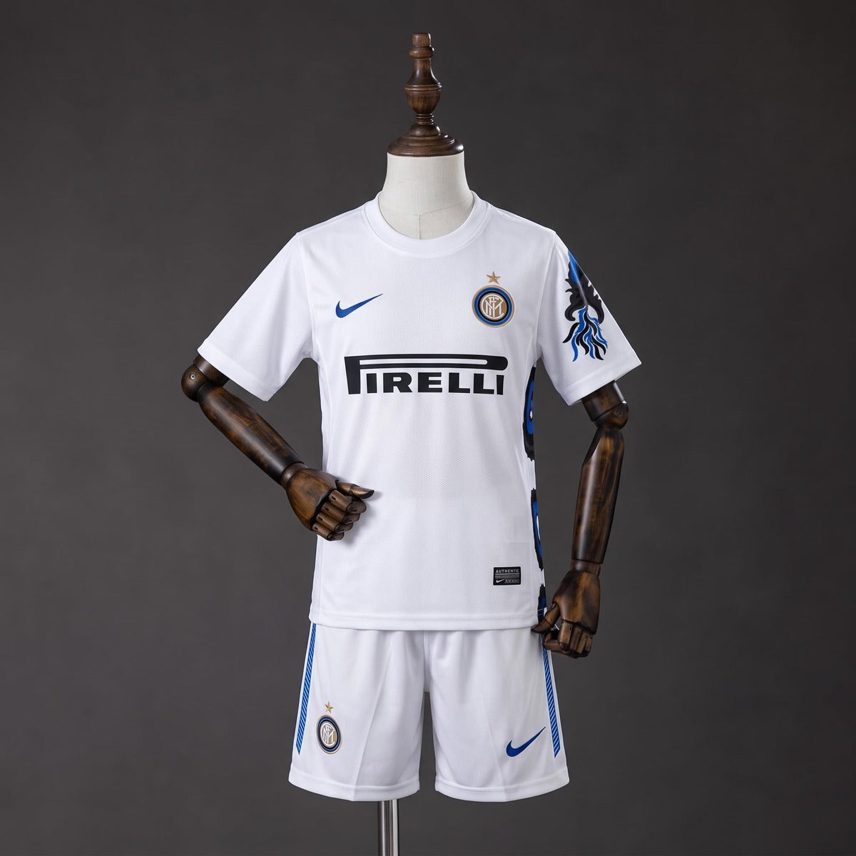 Kit Criança Inter Milão 2010-11 Alternativo Branco
