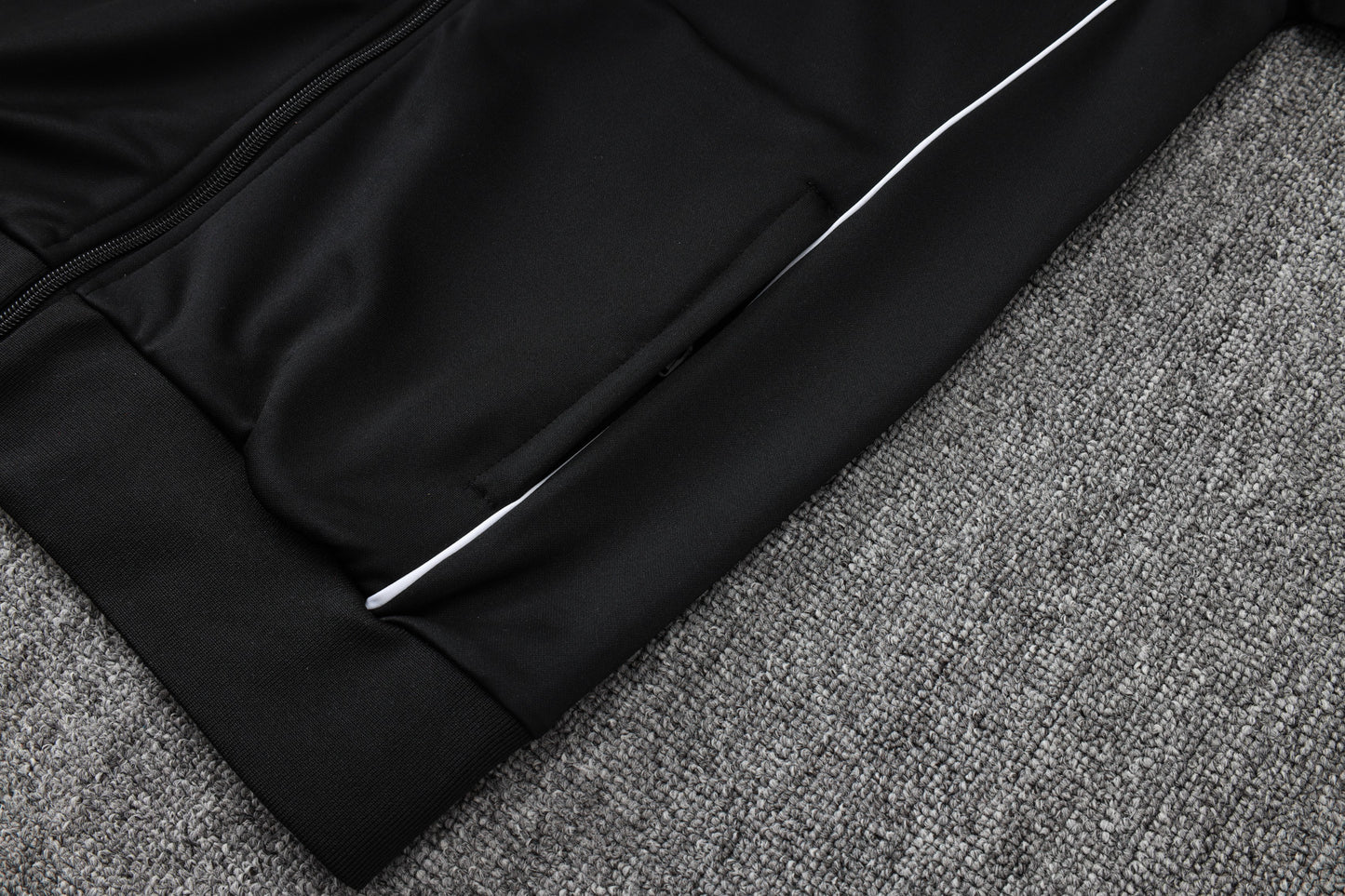 Fato de Treino Real Madrid CF 2025-26 - Casaco sem Capuz