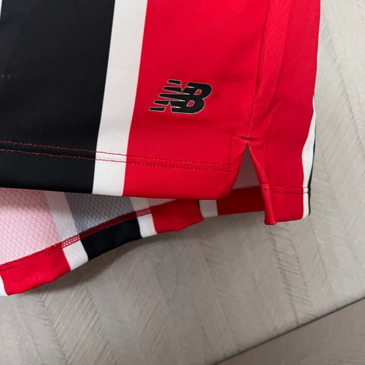Camisola São Paulo FC 2025-26 Alternativa Riscas Versão Adepto