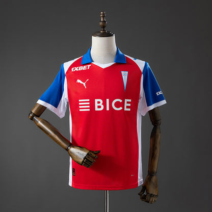 Camisola Universidad Católica 2026-27 Alternativa Vermelha Versão Adepto
