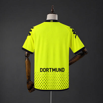 Camisola Borussia Dortmund 2011-12 Principal Versão Adepto