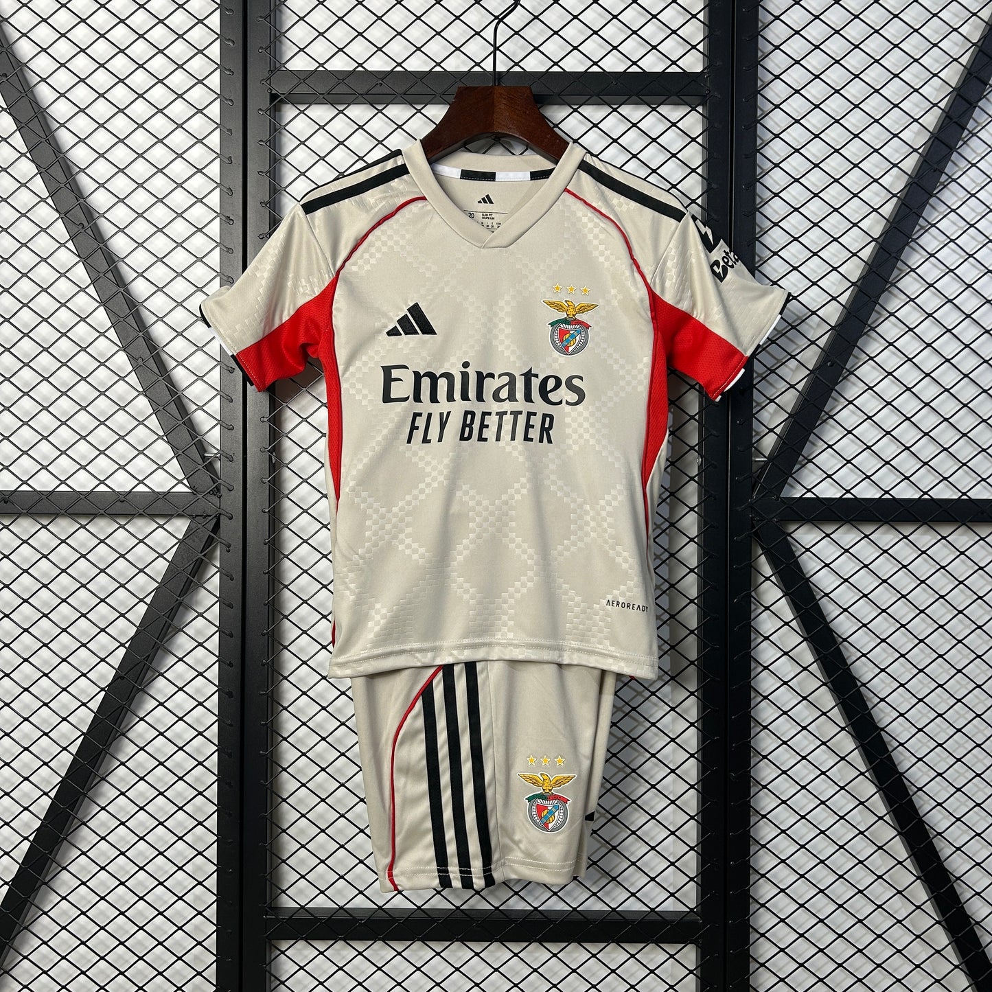 Kit Criança SLB 2025-26 Alternativo Beje