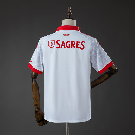 Camisola S.L.B. 2026-27 Alternativa Branca Versão Adepto