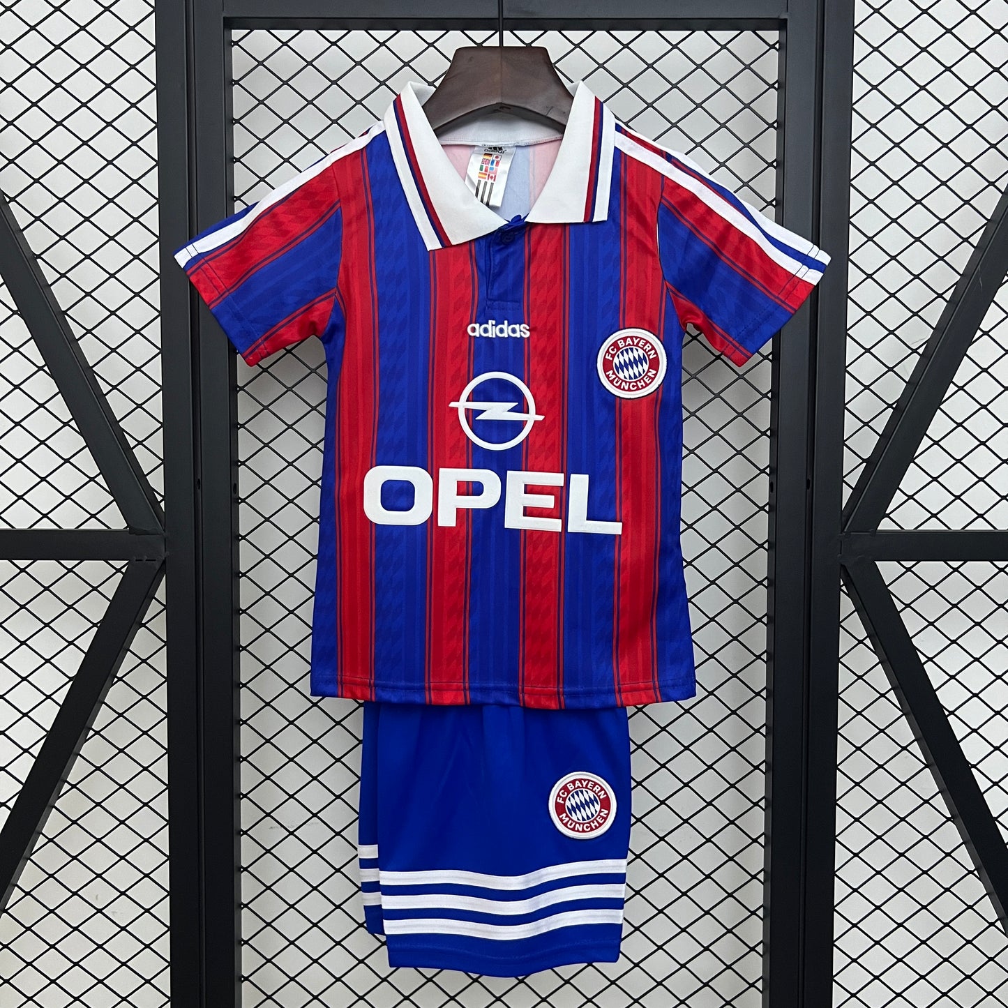 Kit Criança FC Bayern Munique 1996-97 Principal