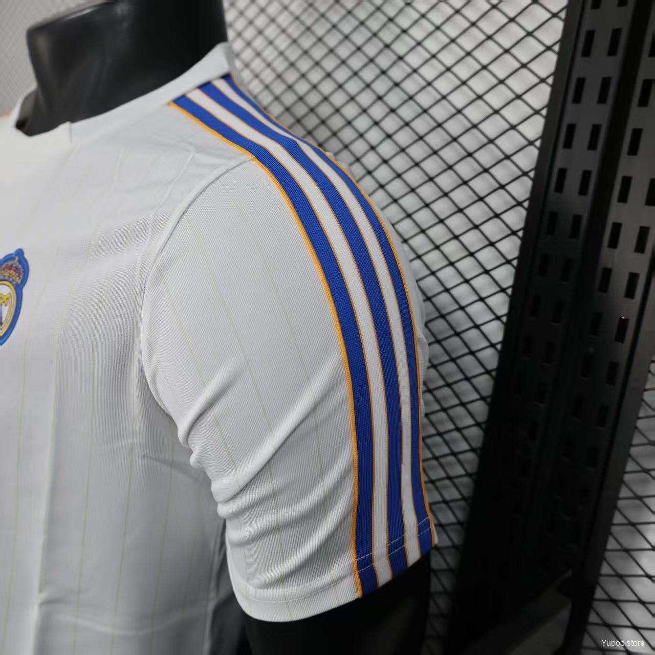 Camisola Real Madrid CF 2025-26 Icon Range Travel Versão Jogador