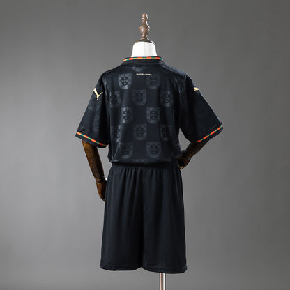 Kit Criança Portugal 2026 Edição Pantera-Negra Eusebio