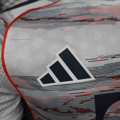 Camisola FC Bayern 2025-26 Alternativa Creme Versão Jogador