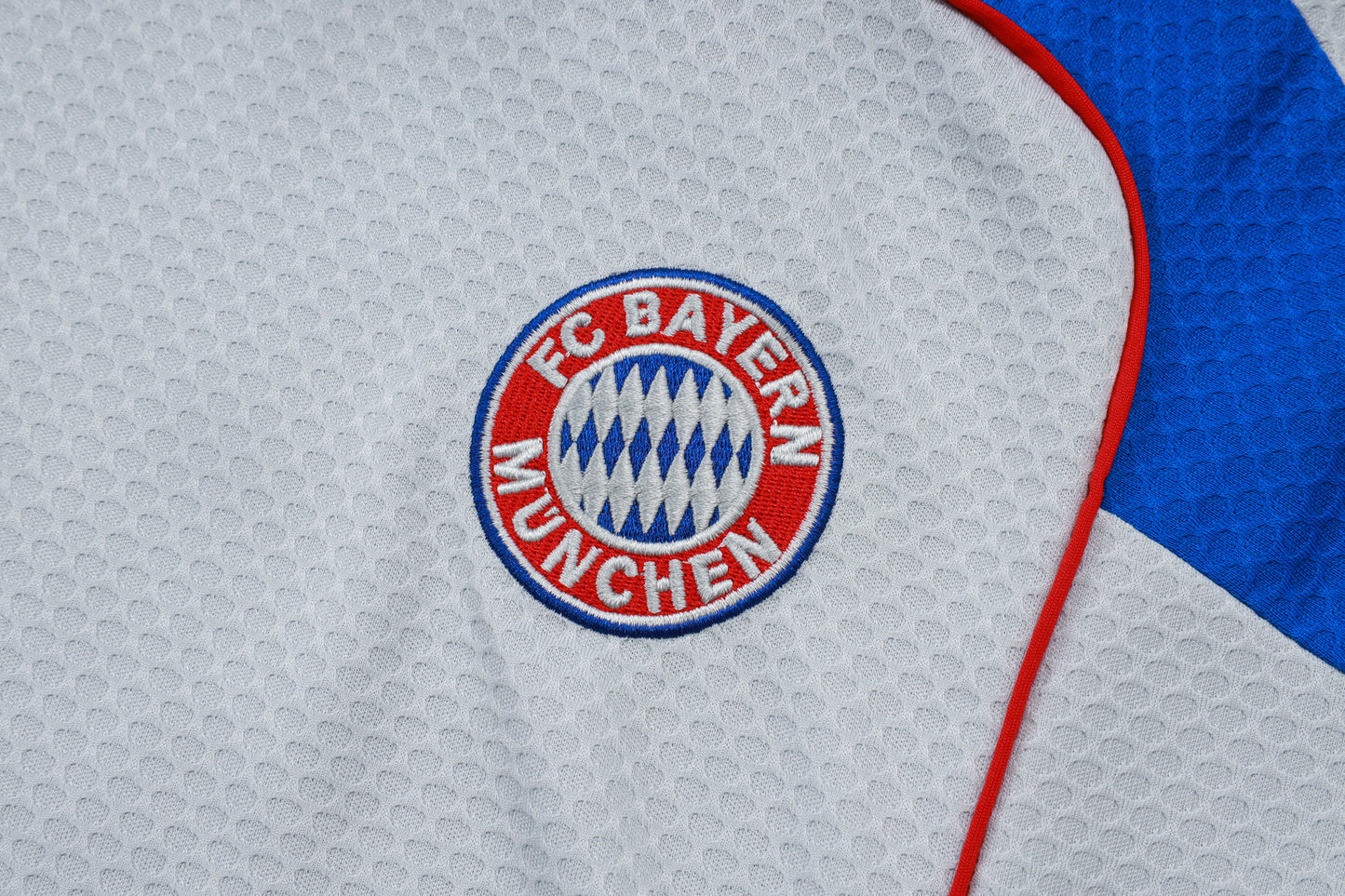 Kit Treino Camisola FC Bayern Munique 2025-26