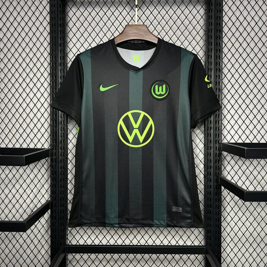 Camisola VfL Wolfsburg 2024-25 Alternativa Preta Versão Adepto