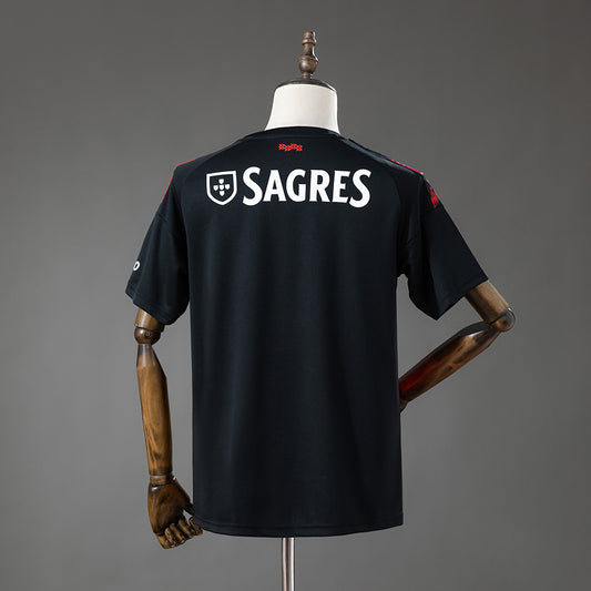 Camisola S.L.B. 2026-27 Alternativa Preta Versão Adepto