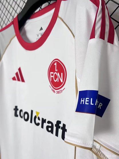 Camisola 1.FC Nuremberg 2025-26 Alternativa Branca Versão Adepto