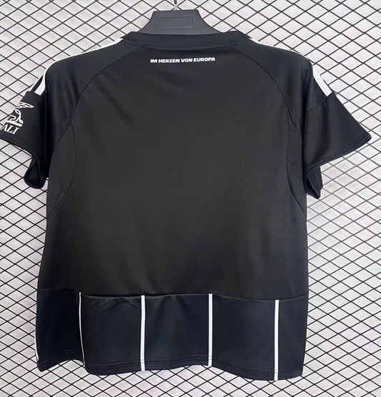 Camisola SG Eintracht Frankfurt 2025-26 Principal UCL Versão Adepto
