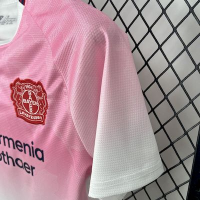Camisola Bayer 04 Leverkusen 2025-26 Alternativa Rosa Versão Adepto